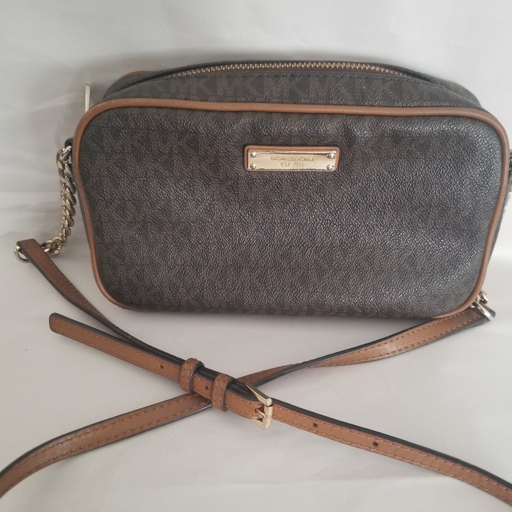❌ Sold ❌ Michael Kors crossbody